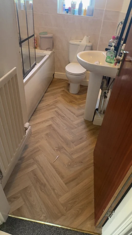 Bathroom vinyl flooring fitted in Dumfries
